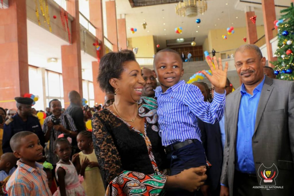 jeanine mabunda fete noel avec enfants assemblee nationale rdc