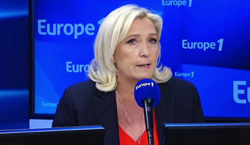 Marine le Pen confie sa communication à un journaliste d’Europe 1